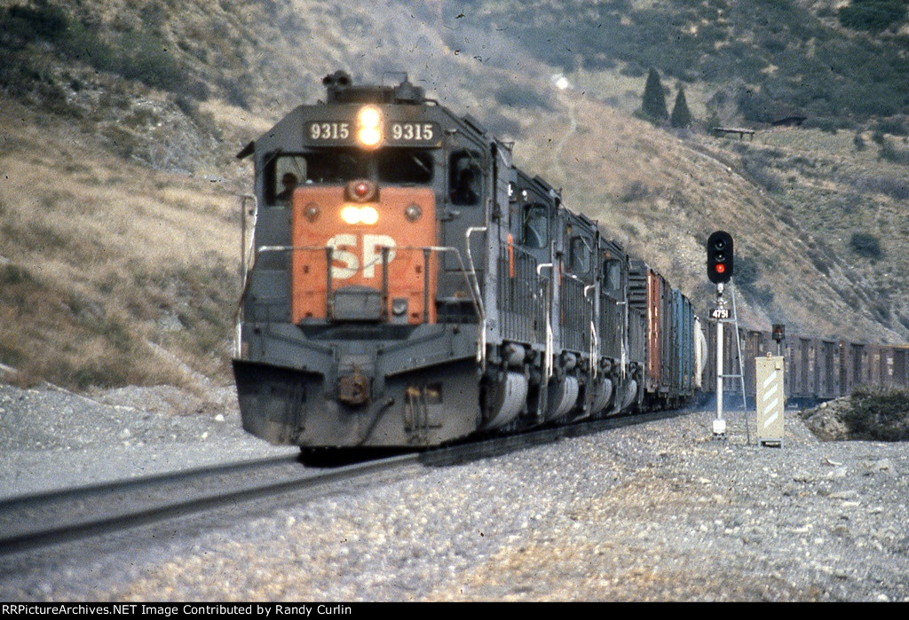 SP 9315 descending Cajon Pass